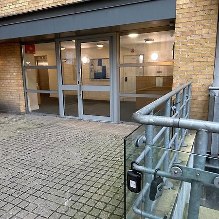 Entire Flat In Ealing Leilighet London Eksteriør bilde