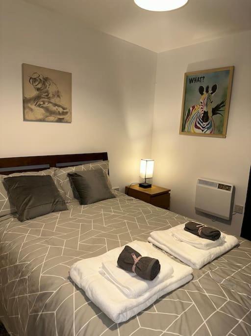 Entire Flat In Ealing Leilighet London Eksteriør bilde
