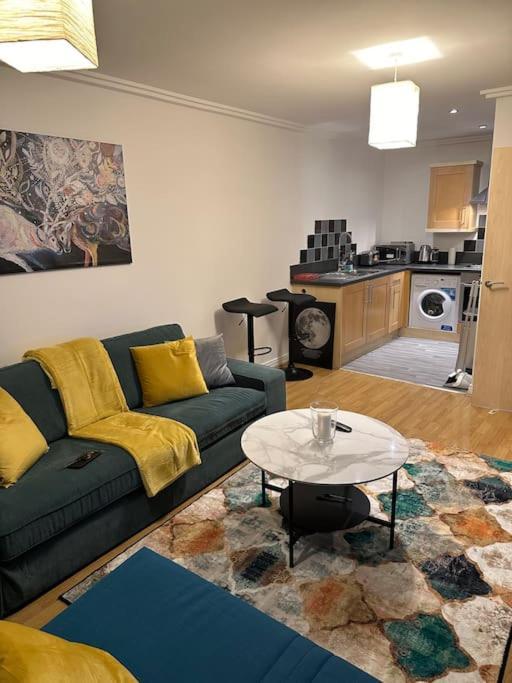 Entire Flat In Ealing Leilighet London Eksteriør bilde