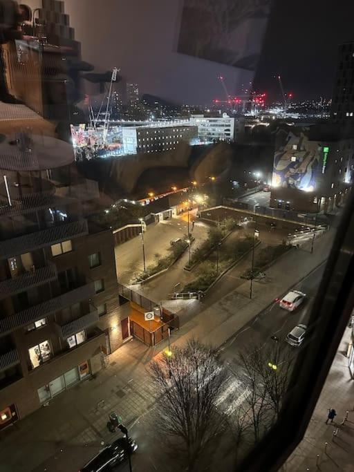 Entire Flat In Ealing Leilighet London Eksteriør bilde
