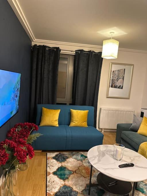 Entire Flat In Ealing Leilighet London Eksteriør bilde