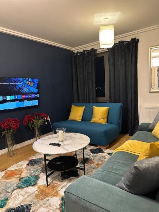 Entire Flat In Ealing Leilighet London Eksteriør bilde